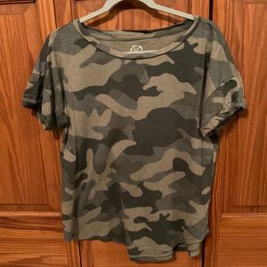 💚Maurices Camo 24/7 Drop Shoulder Tee💚